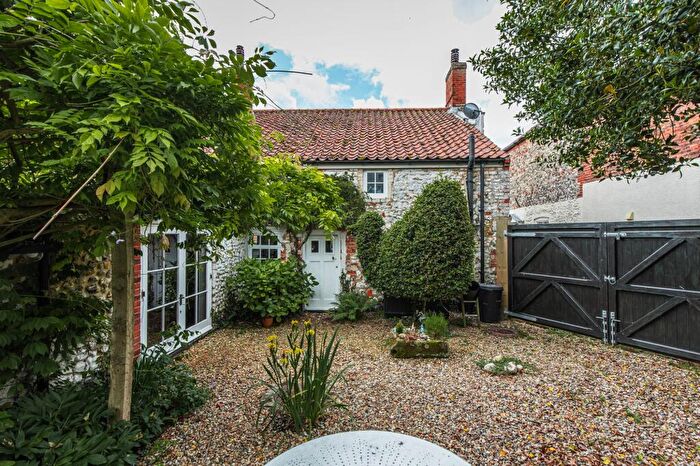 3 Bedroom Town House For Sale In Chain Free In Burnham Market, PE31