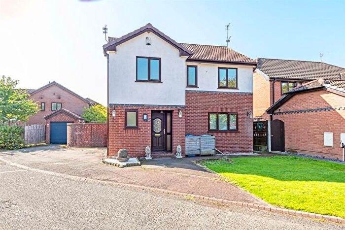 4 Bedroom Detached House For Sale In Applecross Close, Birchwood, WA3