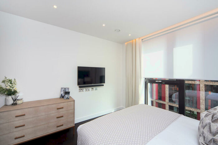 2 Bedroom Apartment To Rent In Thornes House, Nine Elms, London, SW11