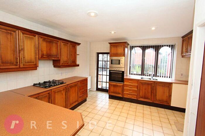 2 Bedroom Cottage For Sale In Lower Standrings, Bagslate Moor Road, Norden, Rochdale, OL11