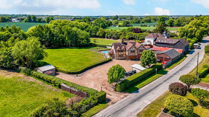 4 Bedroom Country House For Sale In Chawston Lane, Chawston, Bedfordshire, MK44