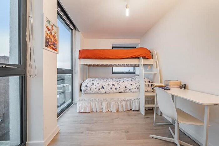 2 Bedroom Flat For Sale In Queens House, Twickenham, London, TW1