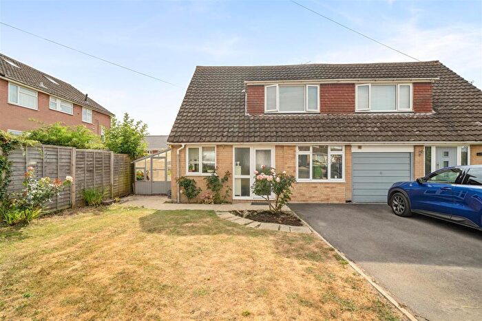 3 Bedroom Semi-Detached House For Sale In Fyfield Close, Wantage, Oxfordshire, OX12