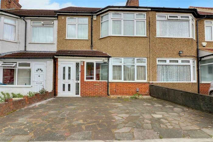 3 Bedroom Terraced House To Rent In Crofts Road, Harrow-On-The-Hill, Harrow HA1