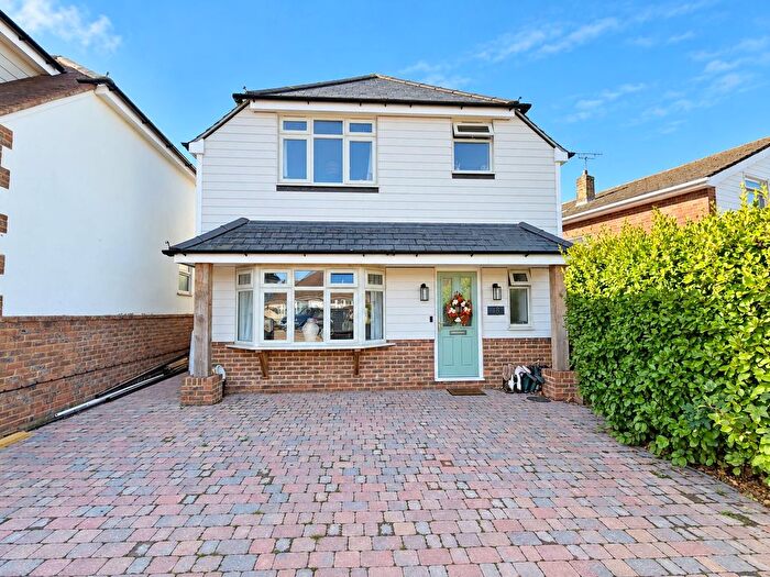 3 Bedroom Detached House For Sale In St James Crescent, Bexhill-On-Sea, TN40