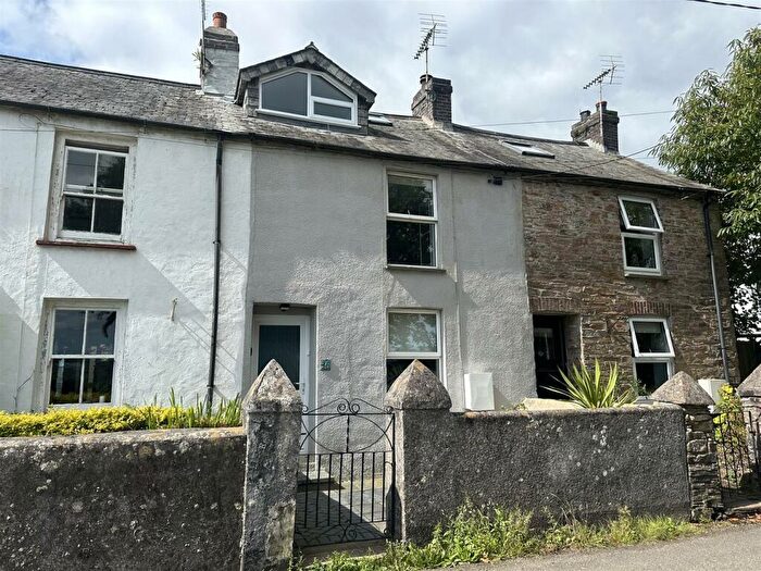 1 Bedroom Cottage To Rent In Bedroom With Good Size Loft Room, PL18