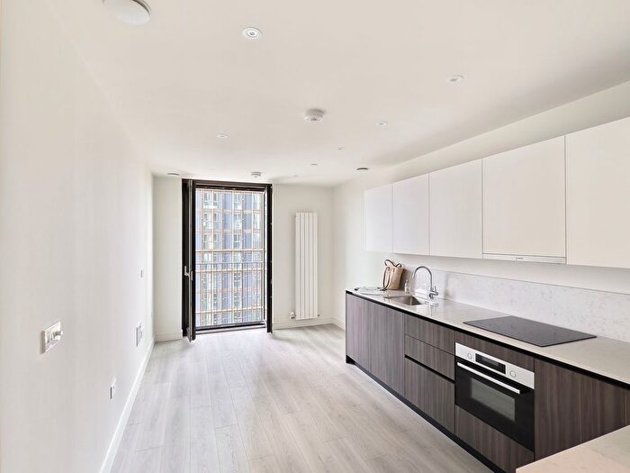 1 Bedroom Flat To Rent In Affinity View, London, E16