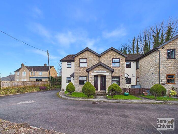 3 Bedroom Flat For Sale In Ashgrove, Peasedown St. John, BA2