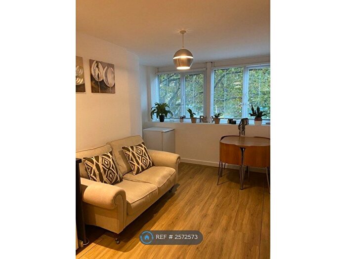 2 Bedroom Flat To Rent In Enterprise House, Portsmouth, PO1