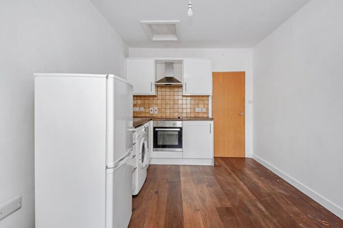 1 Bedroom Apartment To Rent In New Cross Road, London, SE14