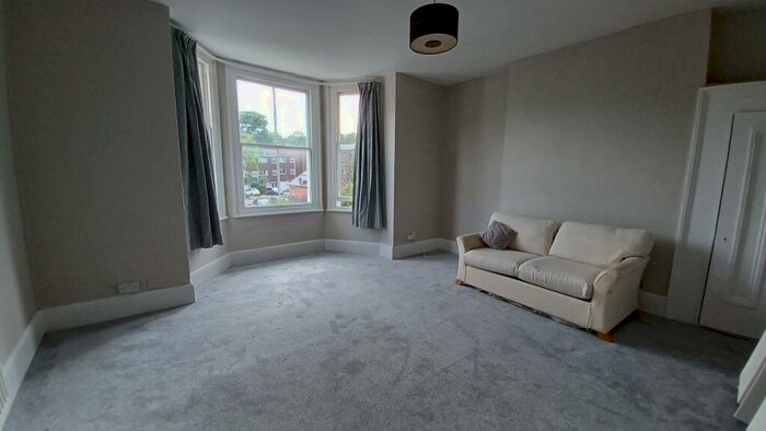 2 Bedroom Flat To Rent In Epsom Road, Guildford, GU1