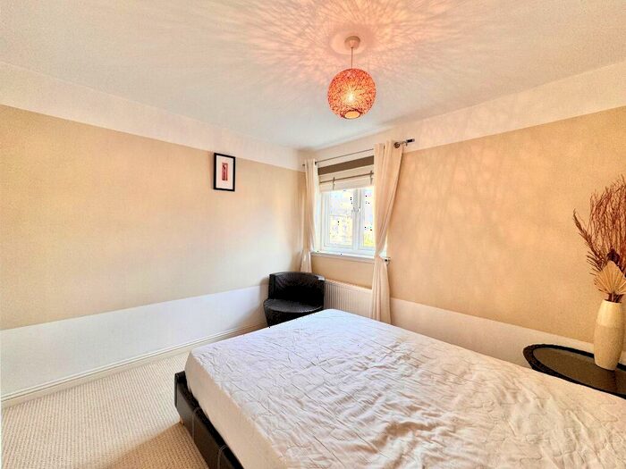 2 Bedroom Flat To Rent In Bulldale Place, Yoker, Glasgow, G14