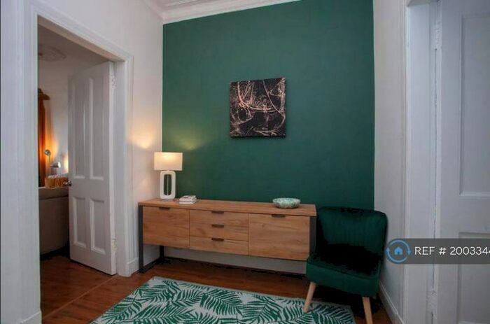 2 Bedroom Flat To Rent In Prince Edward Street, Glasgow, G42