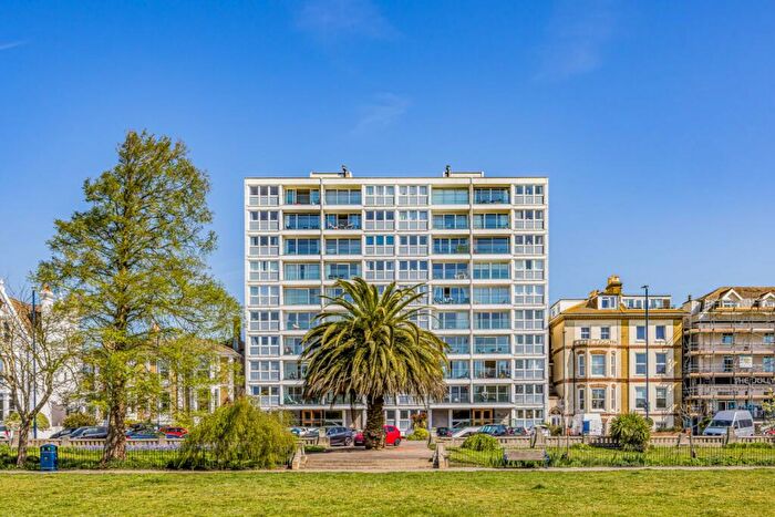 2 Bedroom Apartment For Sale In Clarence Parade, Southsea, Hampshire, PO5