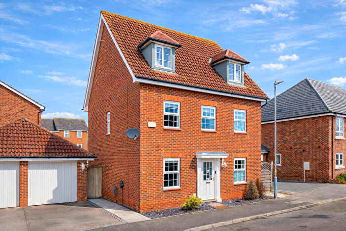 5 Bedroom Detached House For Sale In Nicolson Drive, Leighton Buzzard, LU7