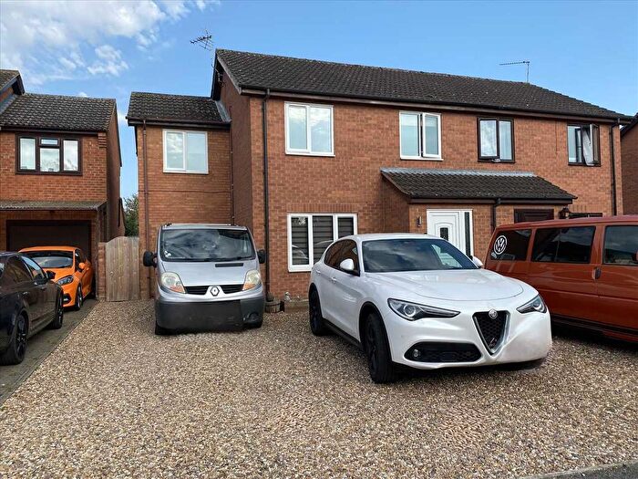 3 Bedroom Semi-Detached House For Sale In Whitehouse Road, Ruskington, NG34