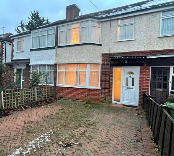 3 Bedroom Terraced House To Rent In Kenilworth Gardens, Staines-Upon-Thames, Surrey, TW18