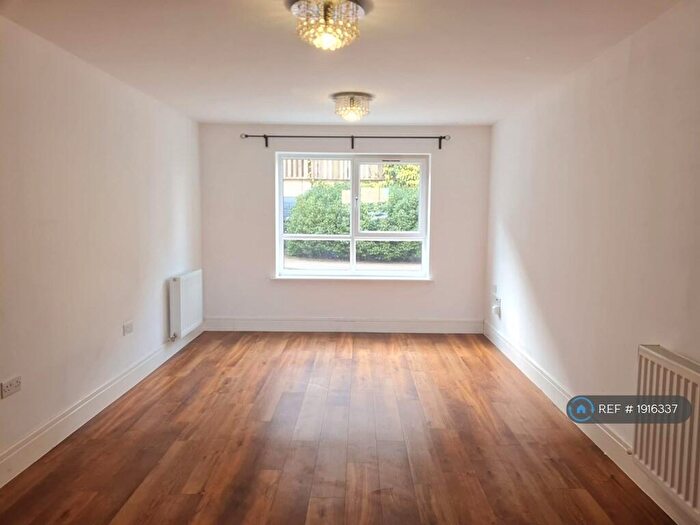 2 Bedroom Flat To Rent In Marquess Drive, Milton Keynes, MK2