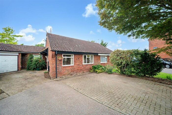 3 Bedroom Semi-Detached Bungalow For Sale In Acorn Close, Ipswich, IP2