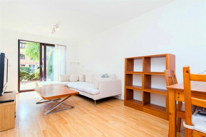 1 Bedroom Flat To Rent In Riverside Close, Hackney, London, E5