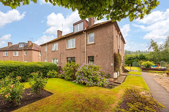 2 Bedroom Flat For Sale In Baird Drive, Edinburgh, EH12