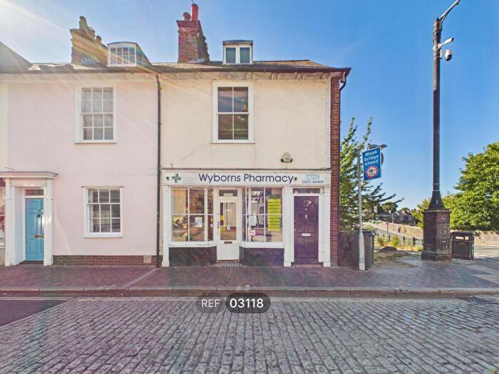 1 Bedroom Flat To Rent In Lansdown Place, Lewes, East Sussex, BN7