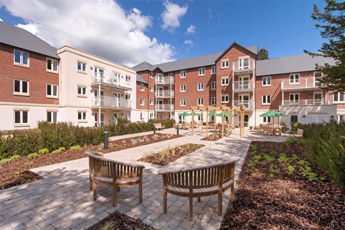 1 Bedroom Apartment To Rent In Bath Road, Devizes, Wiltshire, SN10