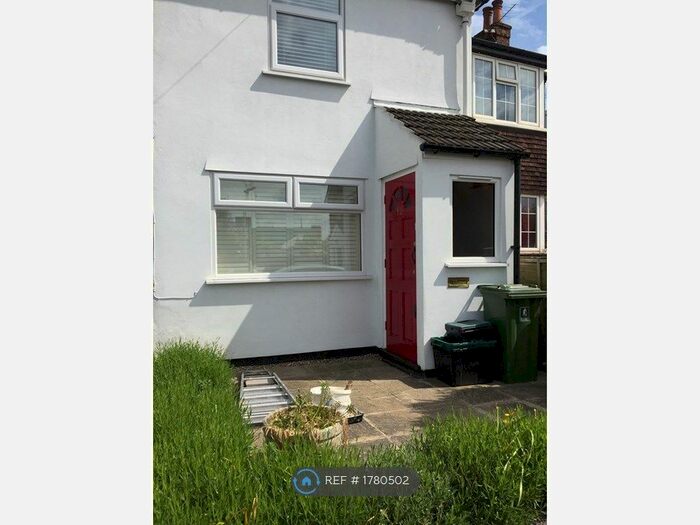 2 Bedroom End Of Terrace House To Rent In Prospect Place, Bromley, BR2