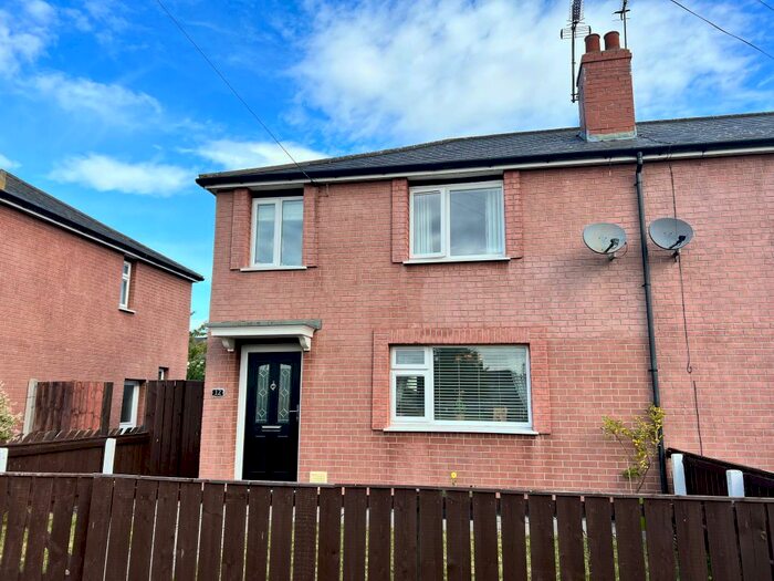 3 Bedroom Semi-Detached House To Rent In Hotham Square, Beverley, HU17