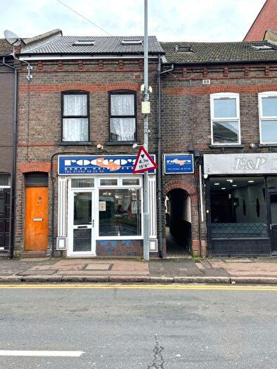 1 Bedroom Flat To Rent In Old Bedford Road, Luton, LU2