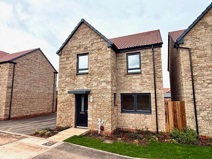 4 Bedroom Detached House To Rent In Doyle Road, Yate, Bristol, BS37