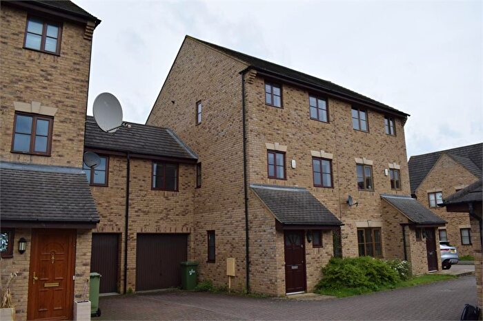 3 Bedroom Semi-Detached House To Rent In Perivale, Monkston Park, Milton Keynes, MK10