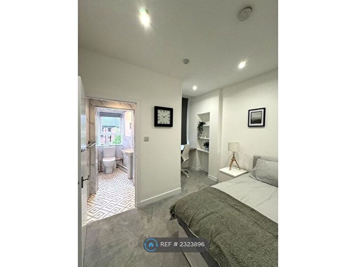 Studio To Rent In Aberdour Street, Glasgow, G31