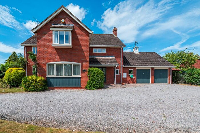 4 Bedroom Detached House For Sale In Broadwas, Worcester, Worcestershire, WR6