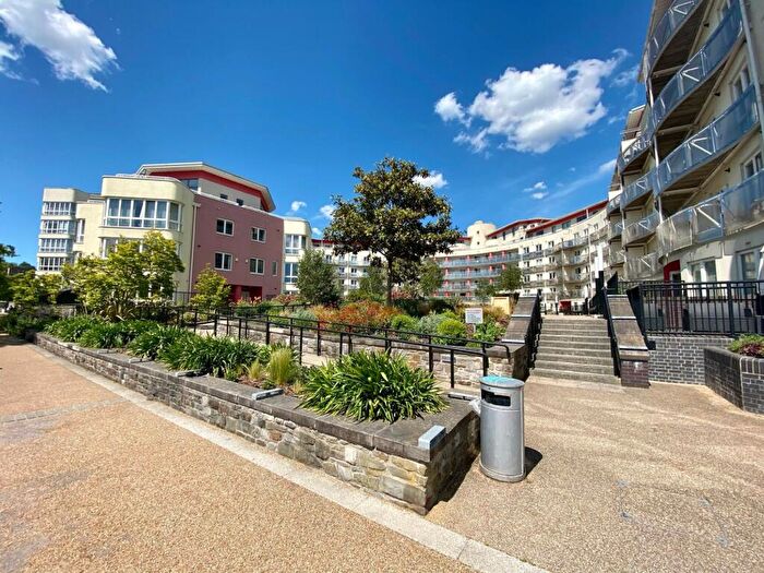 1 Bedroom Flat To Rent In Harbourside, The Crescent, BS1