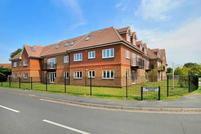 2 Bedroom Flat To Rent In Woodlands Avenue, Rustington, Littlehampton BN16