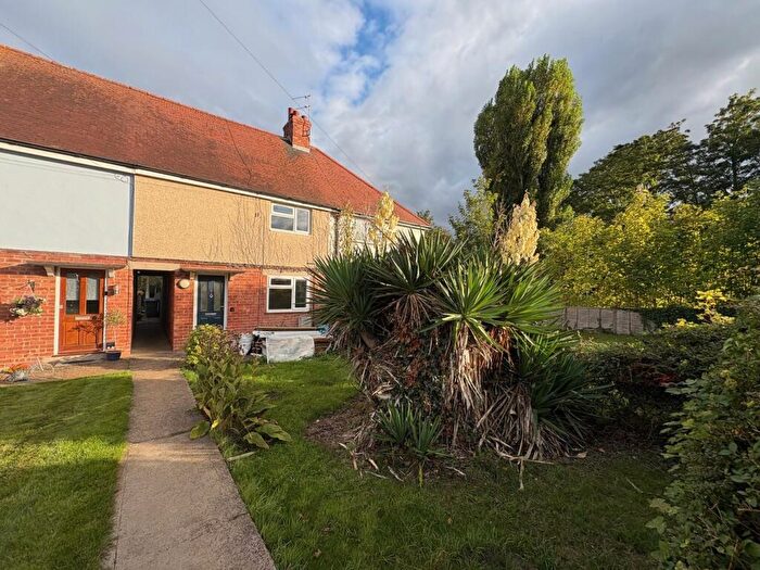 3 Bedroom Semi-Detached House For Sale In Bridge Road, Cosgrove, Milton Keynes, MK19
