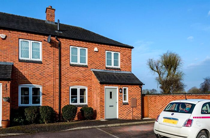 2 Bedroom Town House For Sale In Hinckley Road, Burbage., LE10