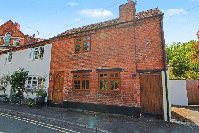 2 Bedroom Cottage For Sale In Seggs Lane, Alcester, Warwickshire, B49
