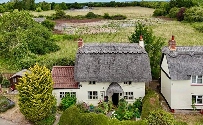 2 Bedroom Detached House For Sale In Keysoe Row West, Keysoe, Bedford, MK44