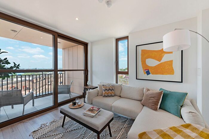 2 Bedroom Flat For Sale In Apt Kensal View, Kensal Green, NW10