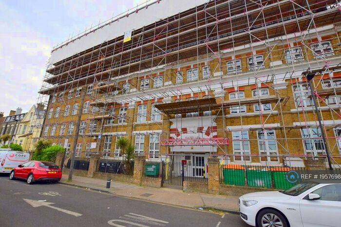 2 Bedroom Flat To Rent In Gazelle House, London, E15