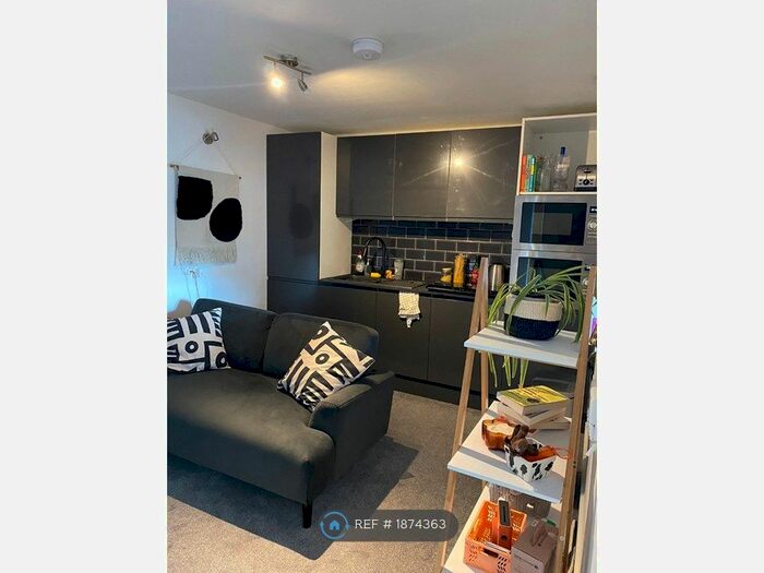 1 Bedroom Flat To Rent In Heritage Court, Birmingham, B18