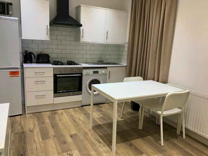 Studio To Rent In Woodlands Road, Harrow, HA1