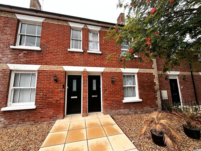 2 Bedroom Apartment To Rent In Meeting House Lane, Ringwood, BH24