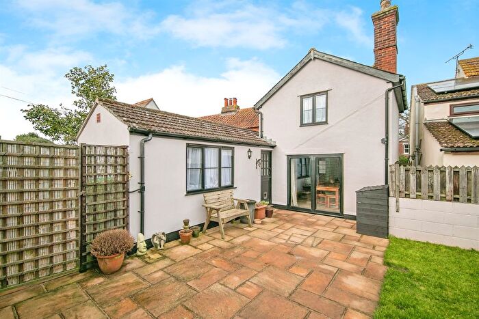 3 Bedroom Property For Sale In Queen Street, Great Oakley, Harwich, CO12