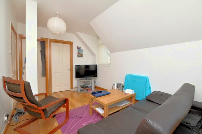 2 Bedroom Flat To Rent In Manx Road, BS7