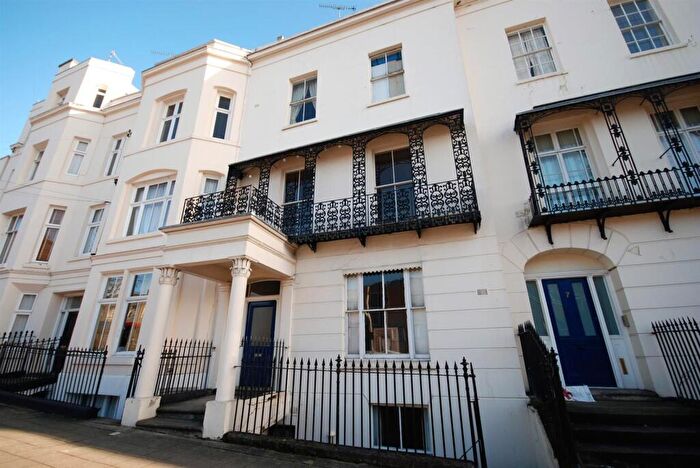 2 Bedroom Apartment To Rent In Dale Street, Leamington Spa, CV32
