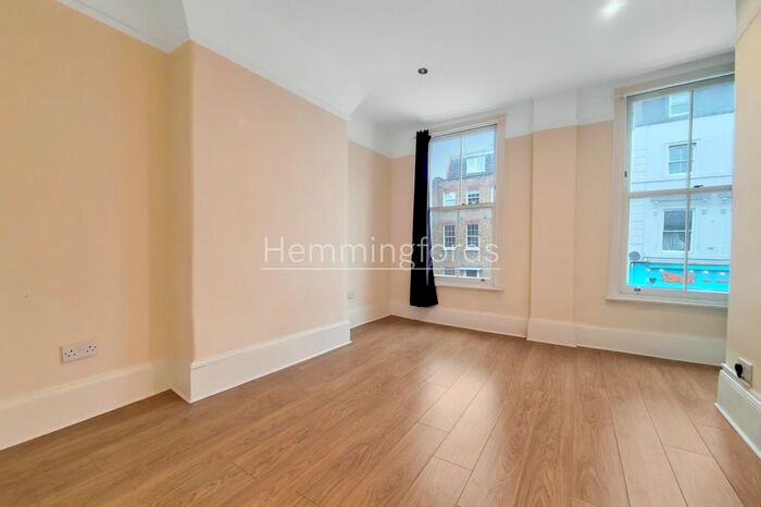 2 Bedroom Maisonette To Rent In Hoxton Street, London, N1