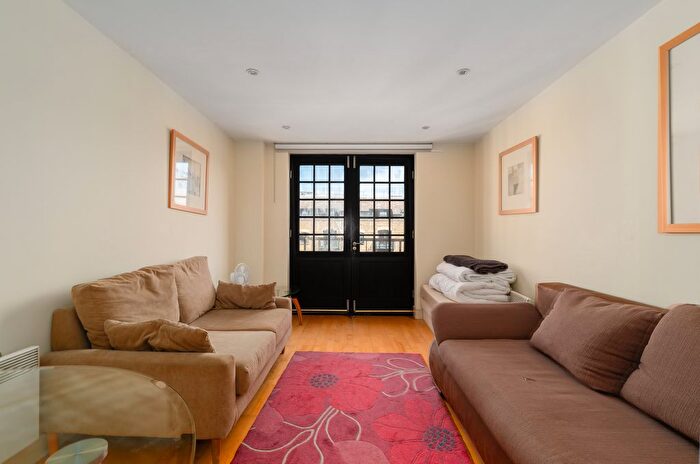1 Bedroom Flat For Sale In Cayenne Court, London, SE1